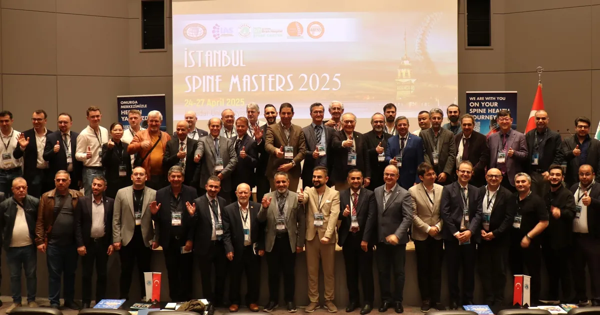Dünyaca ünlü omurga uzmanları İstanbul’da buluştu