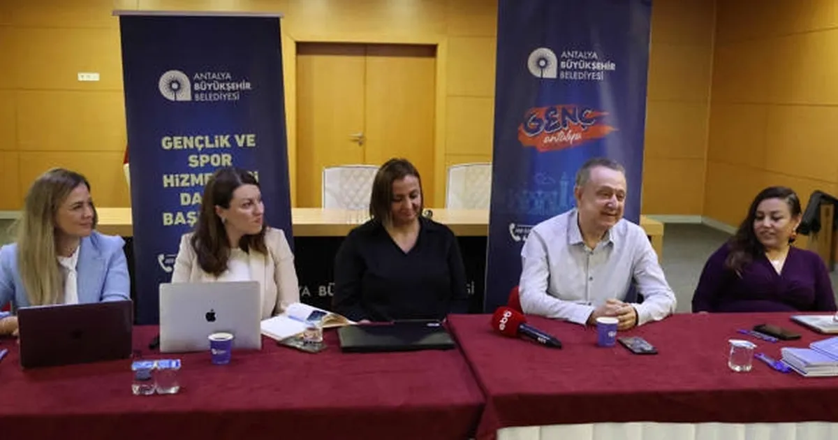 Antalya Büyükşehir gençlik çalışmalarını geliştiriyor